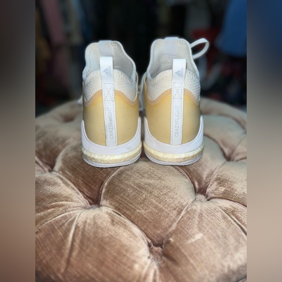 Off yellow and white sneakers - Picture 6 of 6